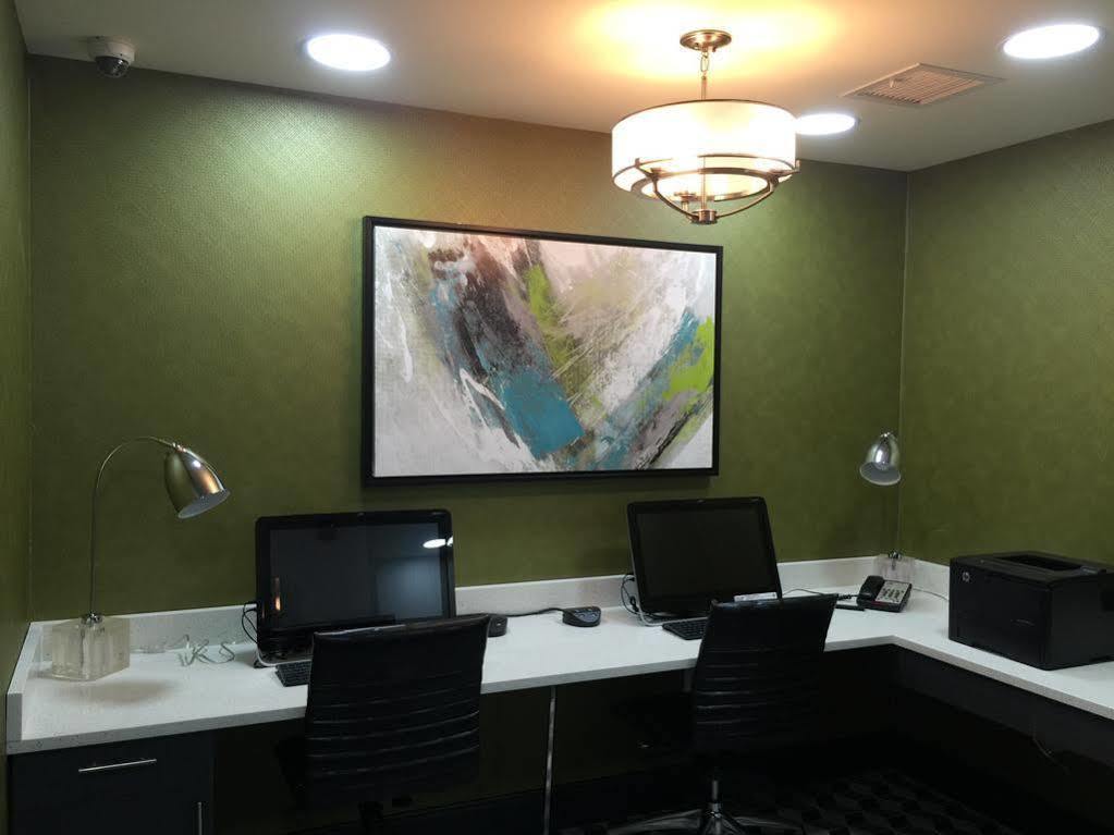Best Western Plus Laguardia Airport Hotel Ню Йорк Съоръжения снимка